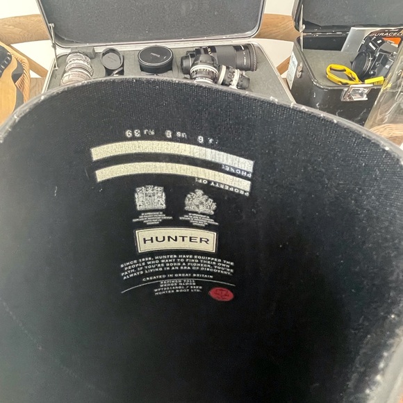 Rare Hunter high gloss wedge tall boot. Lightly worn. - Picture 3 of 6